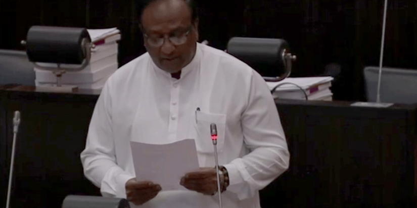 පොලිස් අධිකාරීගේ ස්ථාන මාරුව ගැන පාර්ලිමේන්තුවේදී ප්‍රශ්න කෙරේ
